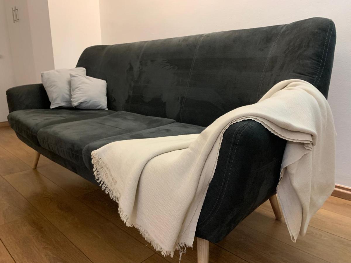 Apartment Galerija トゥズラ エクステリア 写真