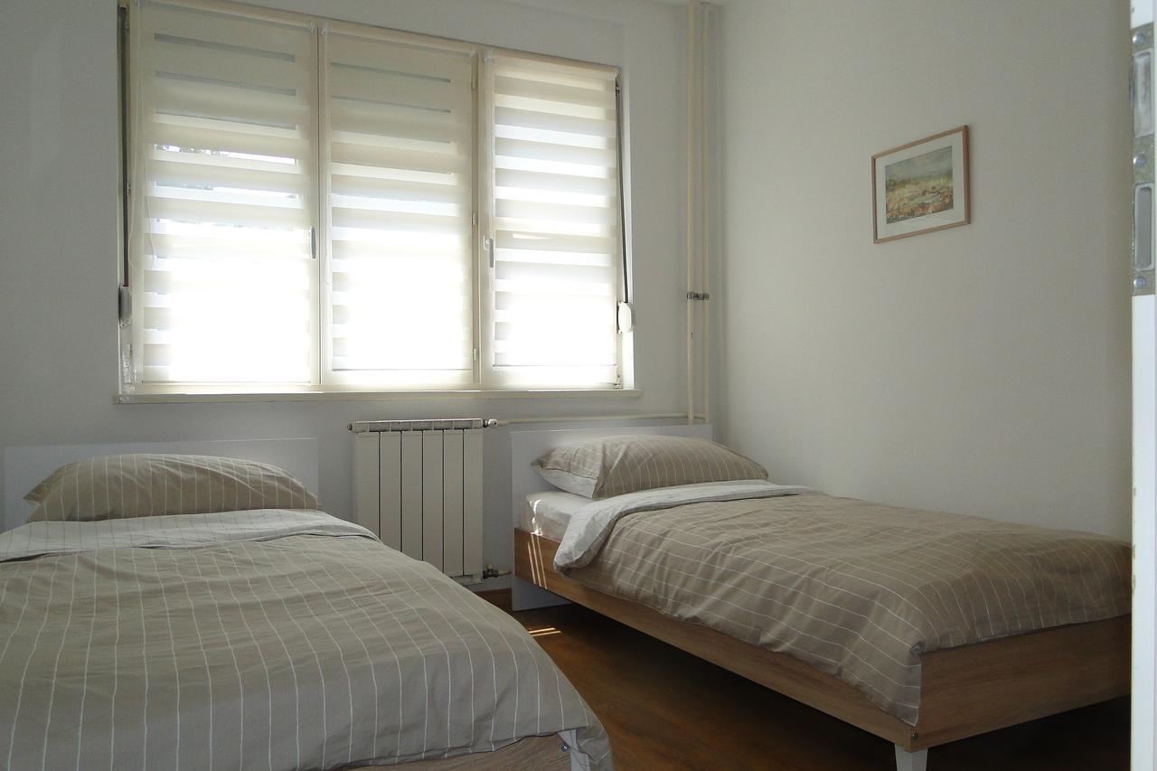 Apartment Galerija トゥズラ エクステリア 写真